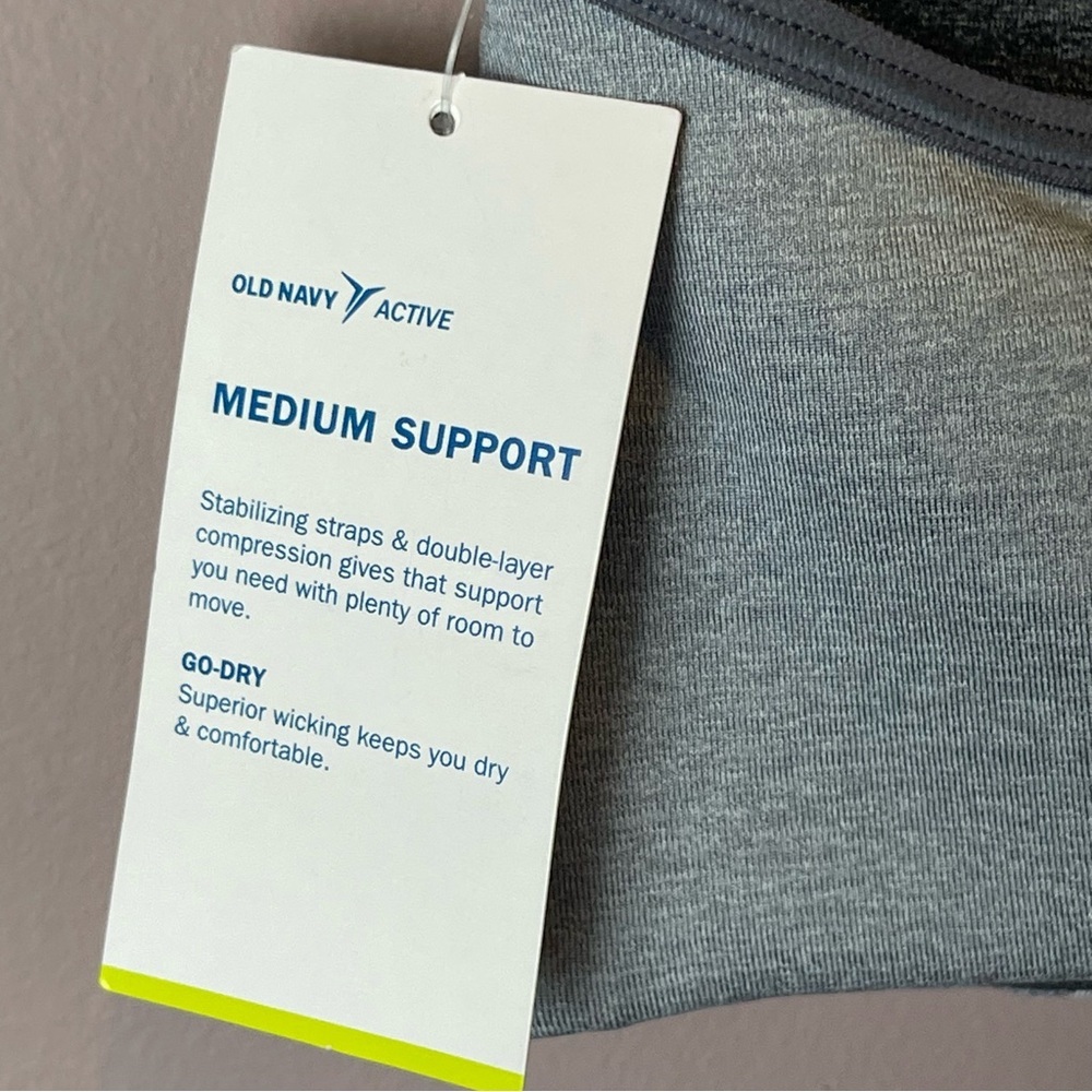 NWT Old Navy Medium Support Sports Bras Lot L - Picture 8 of 9
